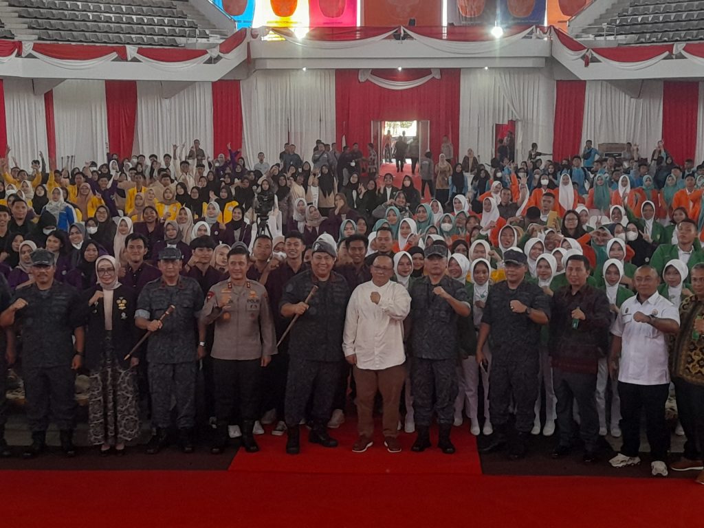 Kepala Badan Narkotika Nasional (BNN) RI Komjen. Pol. Prof Dr. Drs. Petrus Reinhard Golose, M.M. saat Deklarasi Kampus Bersinar dan Kuliah Umum di Universitas Jambi Mendalo, Muaro Jambi, Jumat (4/8/2023).