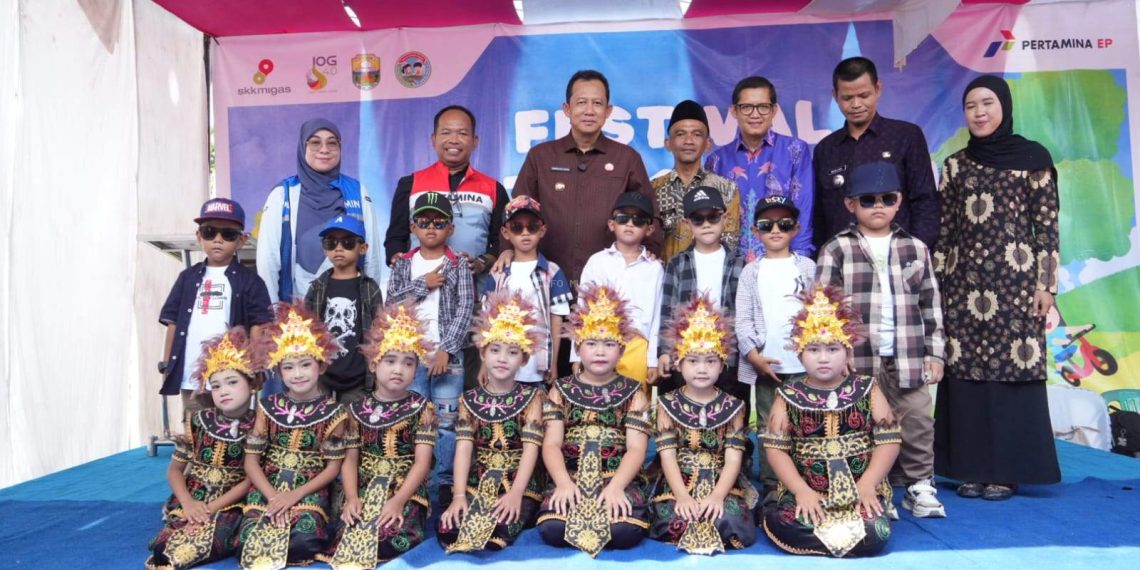 Bupati BBS Hadiri Festival PAUD di Sungai Gelam, Serahkan Aset TK Patra Serandi