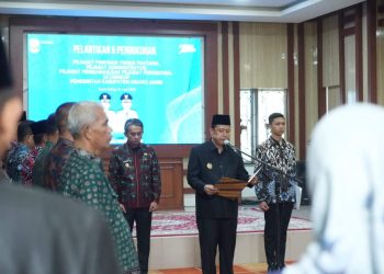 Bupati BBS Lantik Pejabat Pimpinan Tinggi Pratama, Pejabat Administrator, Pejabat Pengawasan dan Pejabat Fungsional Lingkup Pemerintah Kabupaten Muaro Jambi