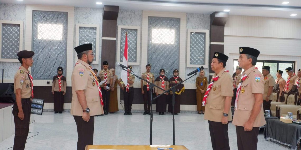 Bupati BBS dan Wabup Jun Mahir Dilantik Sebagai Ketua dan Wakil Ketua majelis Pembimbing Cabang Gerakan Pramuka Muaro Jambi