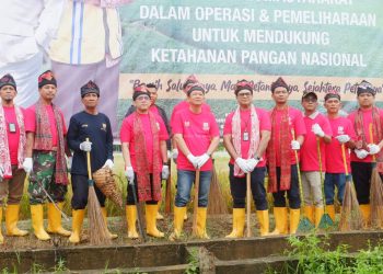 Bupati Muaro Jambi BBS Membuka Kegiatan Gerakan Irigasi Bersih dan Daerah Irigasi Rawa di Desa Sungai Duren