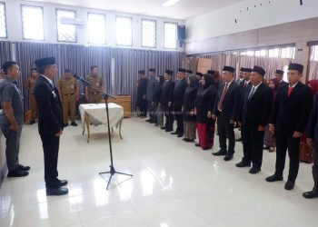 Wakil Bupati Muaro Jambi Junaidi H. Mahir Melantik dan Mengambil Sumpah Jabatan 28 Pejabat Fungsional di Lingkungan Pemkab Muaro Jambi