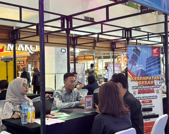 Sinsen Buka Peluang Karier di Job Fair Disnakertrans Jambi 2025