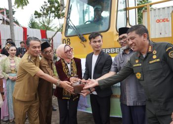 Sekda Sudirman Lepas Ekspor Pinang 36 Ton ke Bangladesh Senilai Rp. 1,3 Miliar 