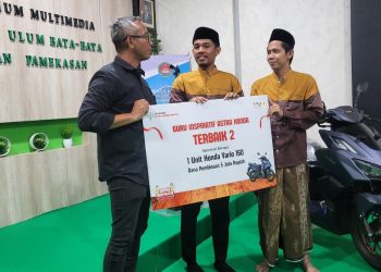 Peringati Hari Guru, Yayasan AHM Apresiasi Dedikasi Guru Inspiratif